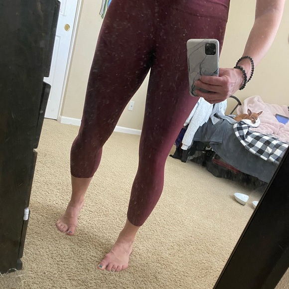 ALO Capri Leggings - Picture 4 of 7